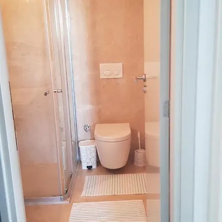 Acropol Yahsi Evleri